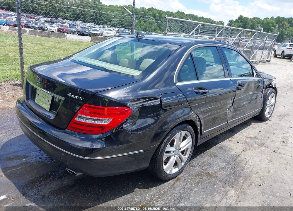 2014 MERCEDES-BENZ C 300 LUXURY 4MATIC/SPORT 4MATIC VIN: WDDGF8AB8EA931560
