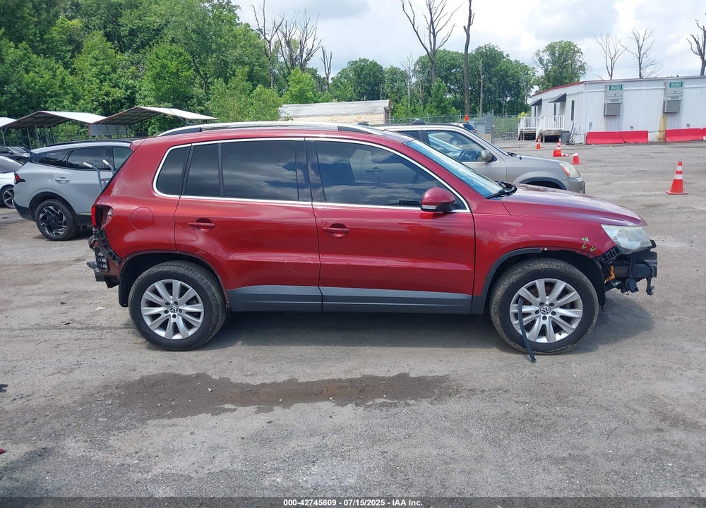 2010 VOLKSWAGEN TIGUAN VIN: WVGBV7AX7AW000814