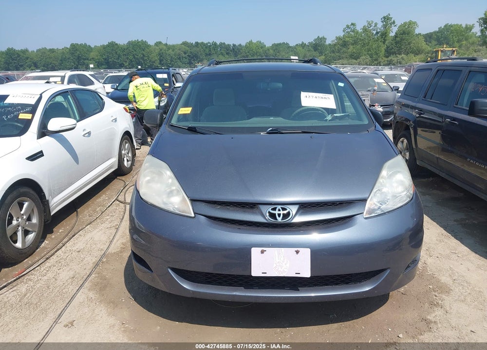2008 TOYOTA SIENNA VIN: 5TDZK23C38S127773