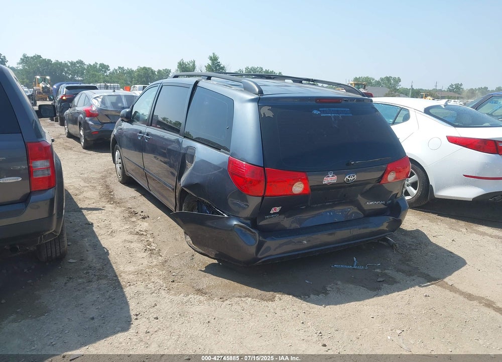 2008 TOYOTA SIENNA VIN: 5TDZK23C38S127773