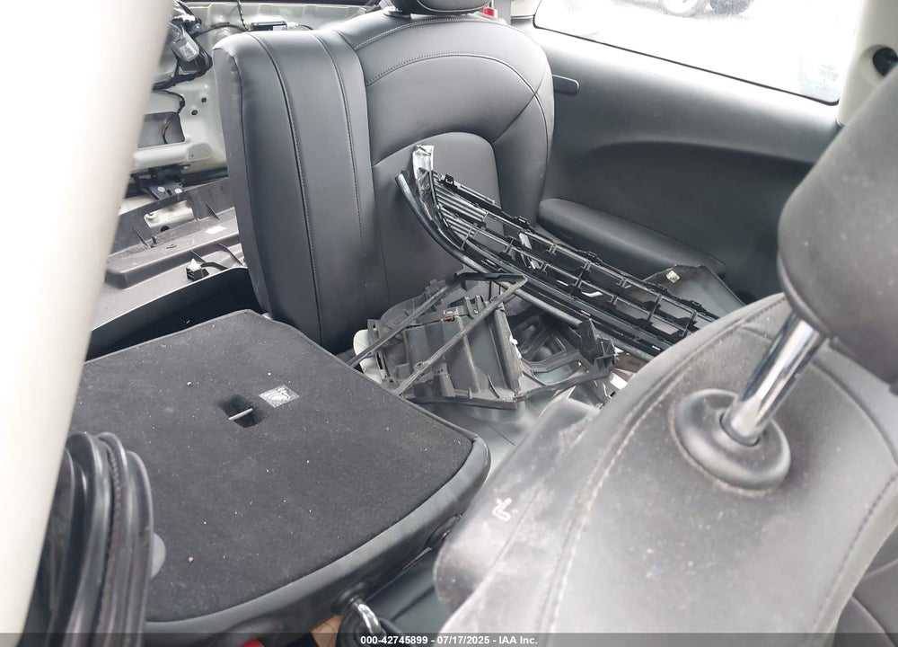 2019 MINI COOPER VIN: WMWXP5C58K2H29952