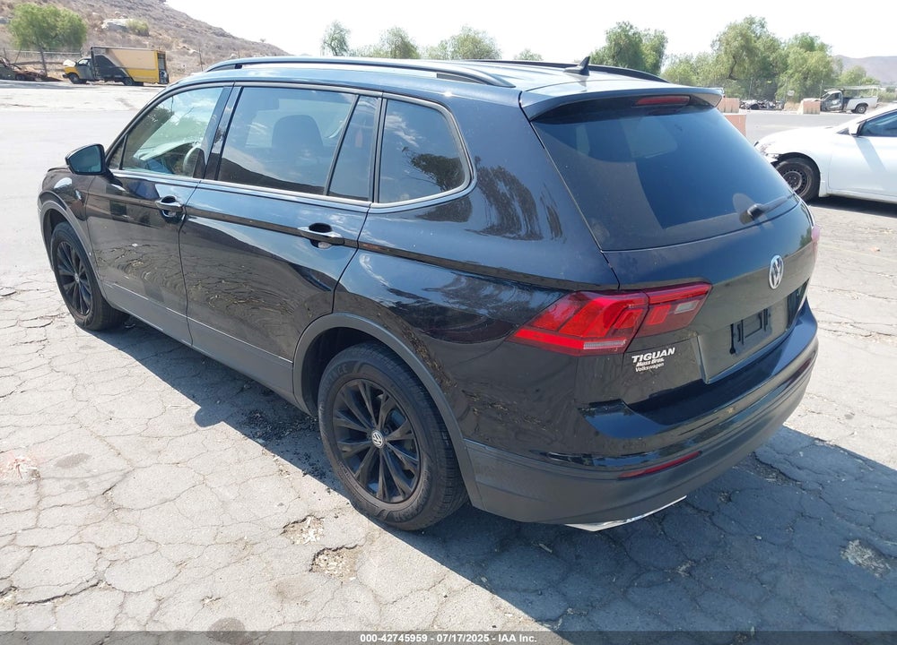 2020 VOLKSWAGEN TIGUAN VIN: 3VV1B7AXXLM082535