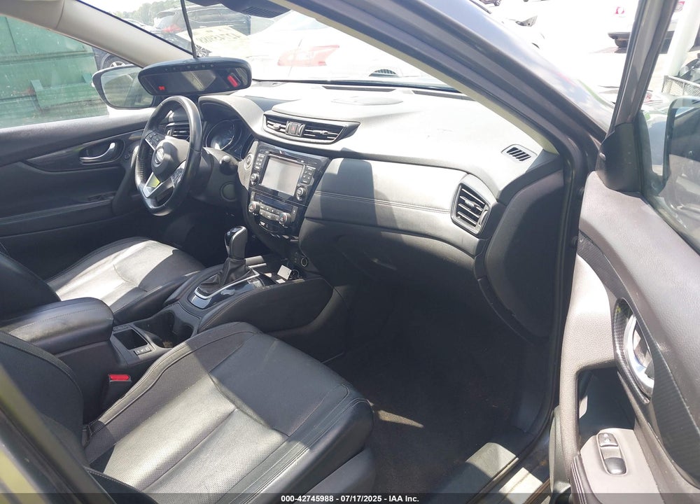 2017 NISSAN ROGUE VIN: JN8AT2MV4HW256054