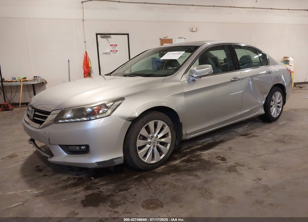 2015 HONDA ACCORD VIN: 1HGCR3F85FA007435