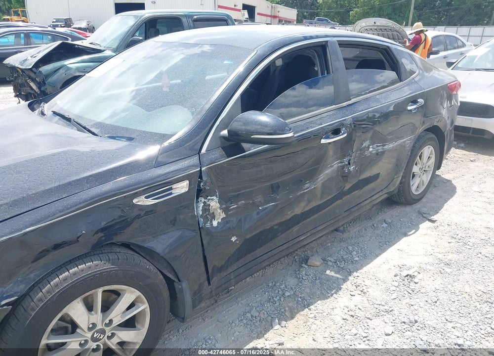 2016 KIA OPTIMA VIN: 5XXGT4L3XGG028416