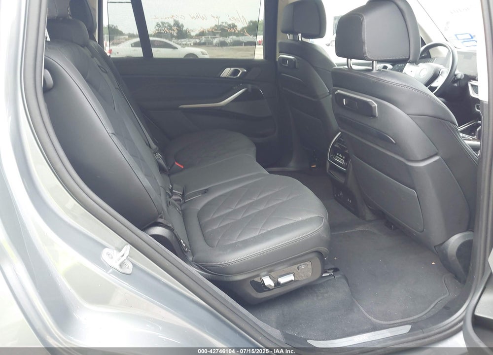 2025 BMW X7 VIN: 5UX23EM03S9X15939
