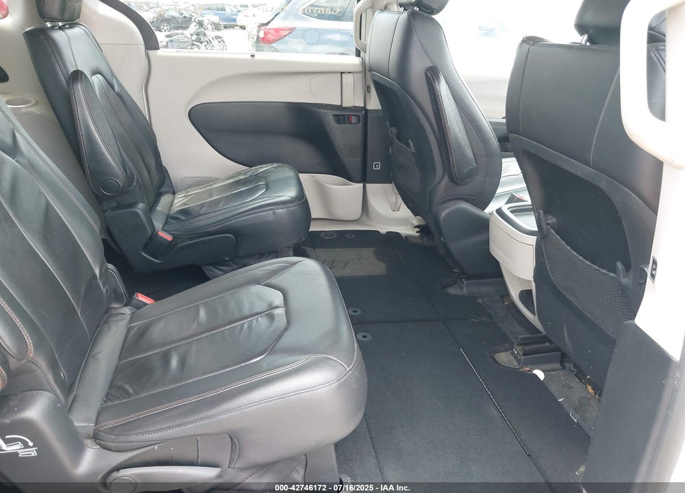2017 CHRYSLER PACIFICA TOURING L VIN: 2C4RC1BGXHR729218