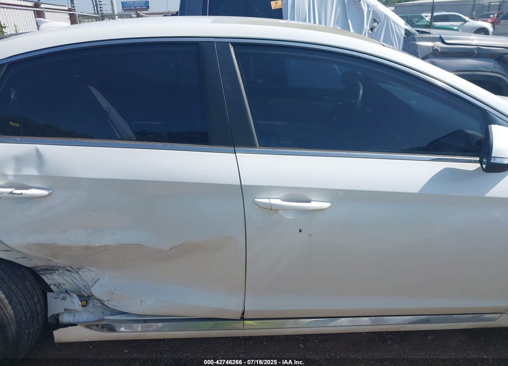 2016 HYUNDAI SONATA VIN: 5NPE34AFXGH314565