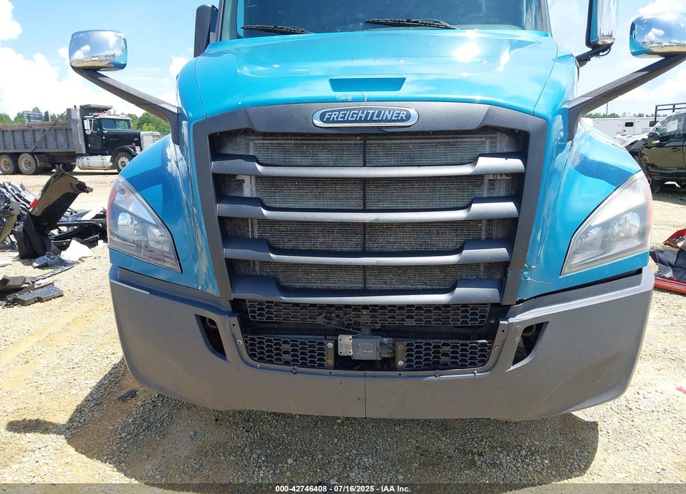 2018 FREIGHTLINER NEW CASCADIA 126 VIN: 3AKJHHDR6JSJR0842