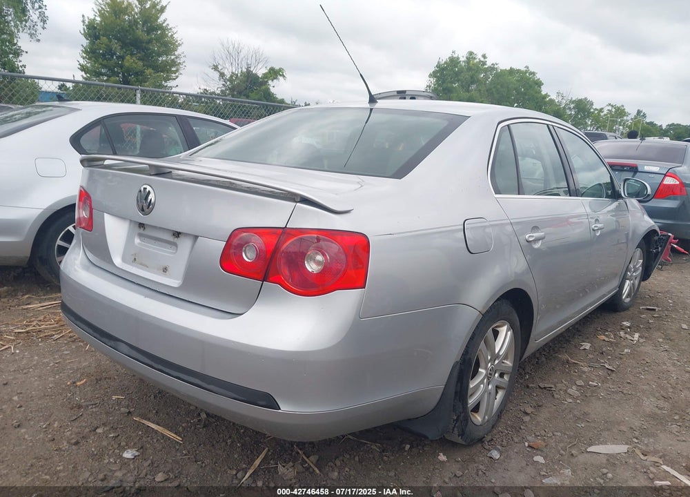 2007 VOLKSWAGEN JETTA VIN: 3VWEF71K77M166713