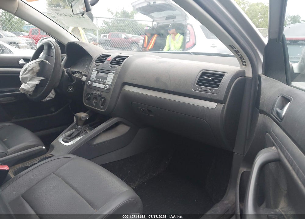 2007 VOLKSWAGEN JETTA VIN: 3VWEF71K77M166713