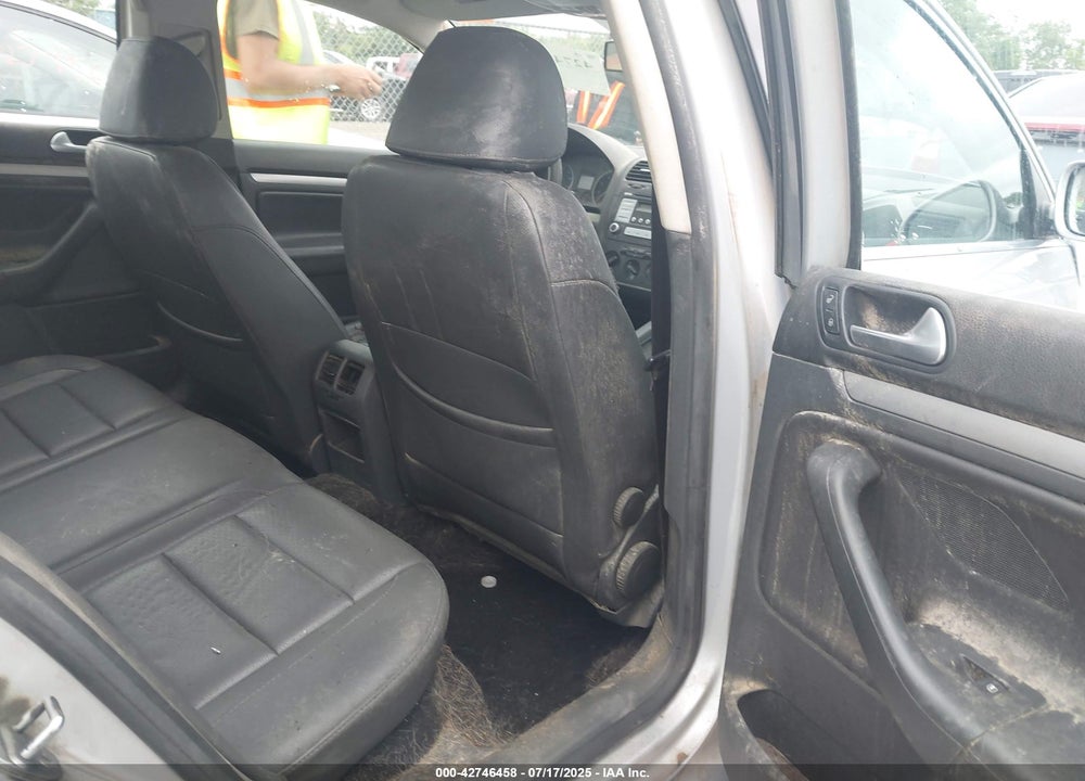 2007 VOLKSWAGEN JETTA VIN: 3VWEF71K77M166713