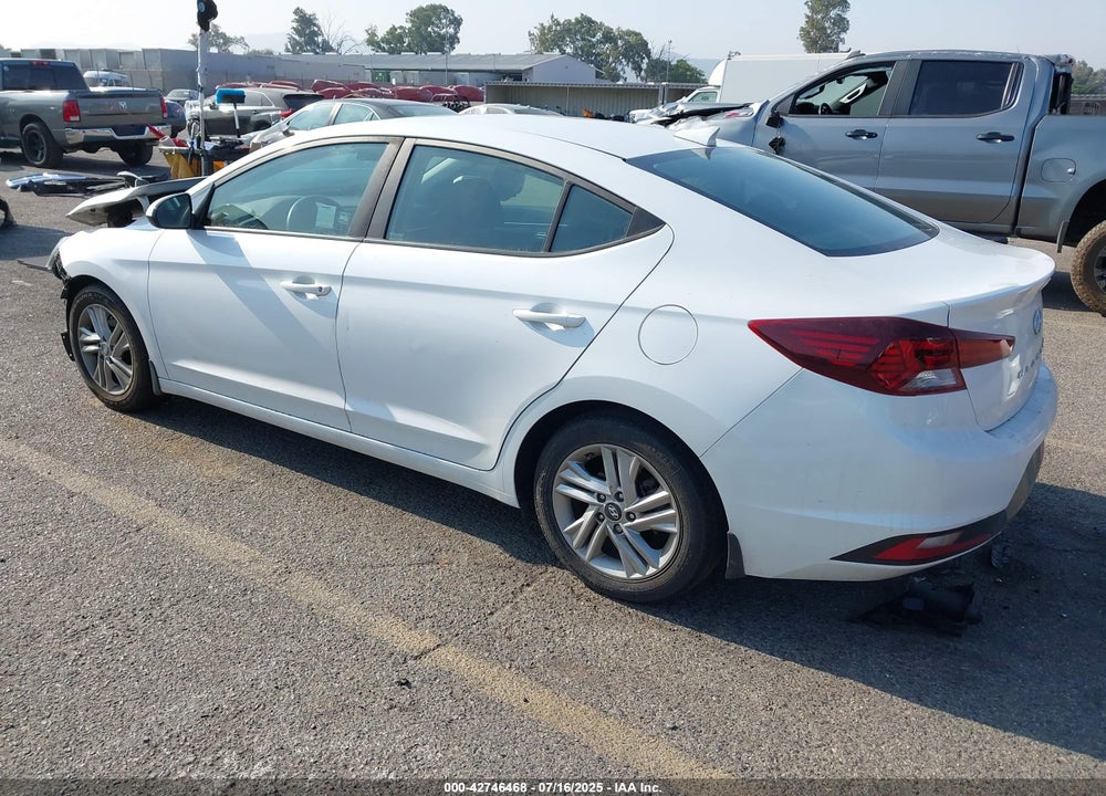 2020 HYUNDAI ELANTRA VIN: 5NPD84LF7LH589203