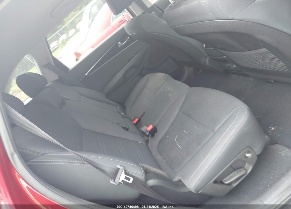 2020 KIA SORENTO VIN: 5XYPGDA39LG674902