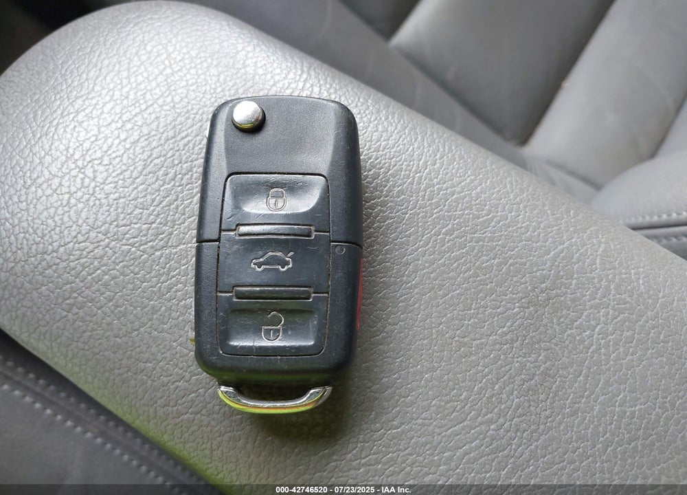 2005 VOLKSWAGEN JETTA GLS TDI VIN: WVWSR61J15W046627