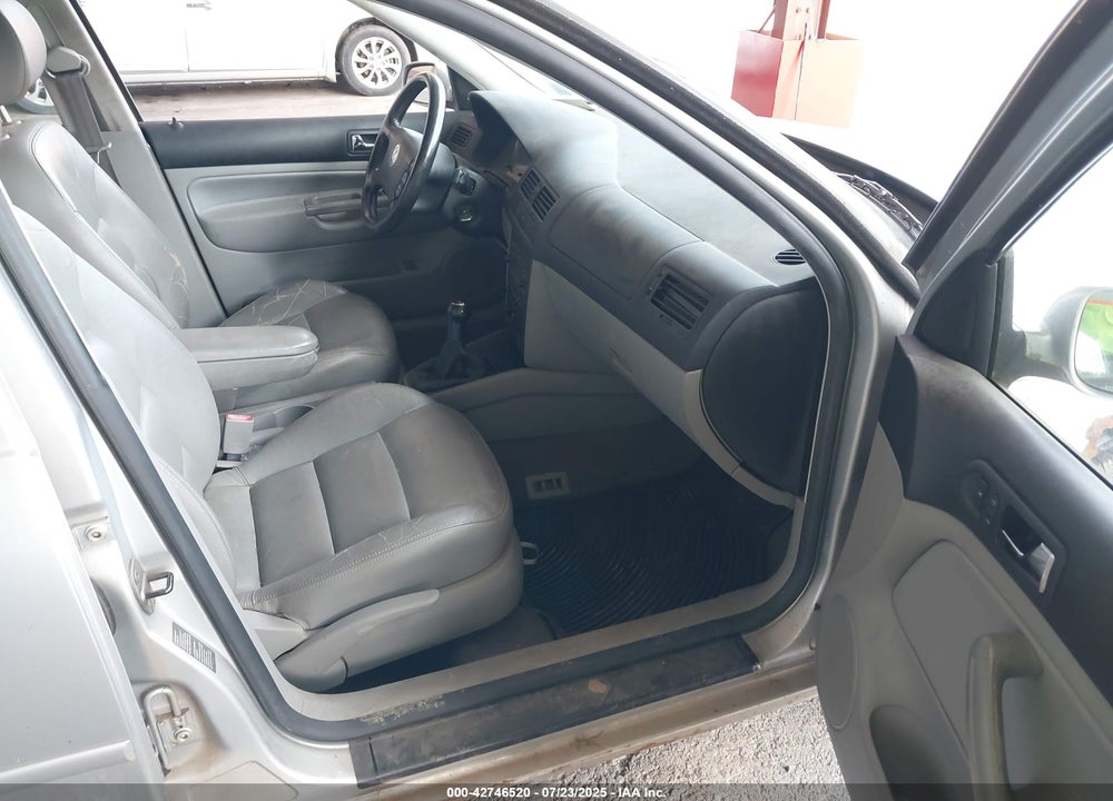 2005 VOLKSWAGEN JETTA GLS TDI VIN: WVWSR61J15W046627