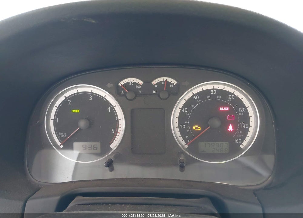 2005 VOLKSWAGEN JETTA GLS TDI VIN: WVWSR61J15W046627