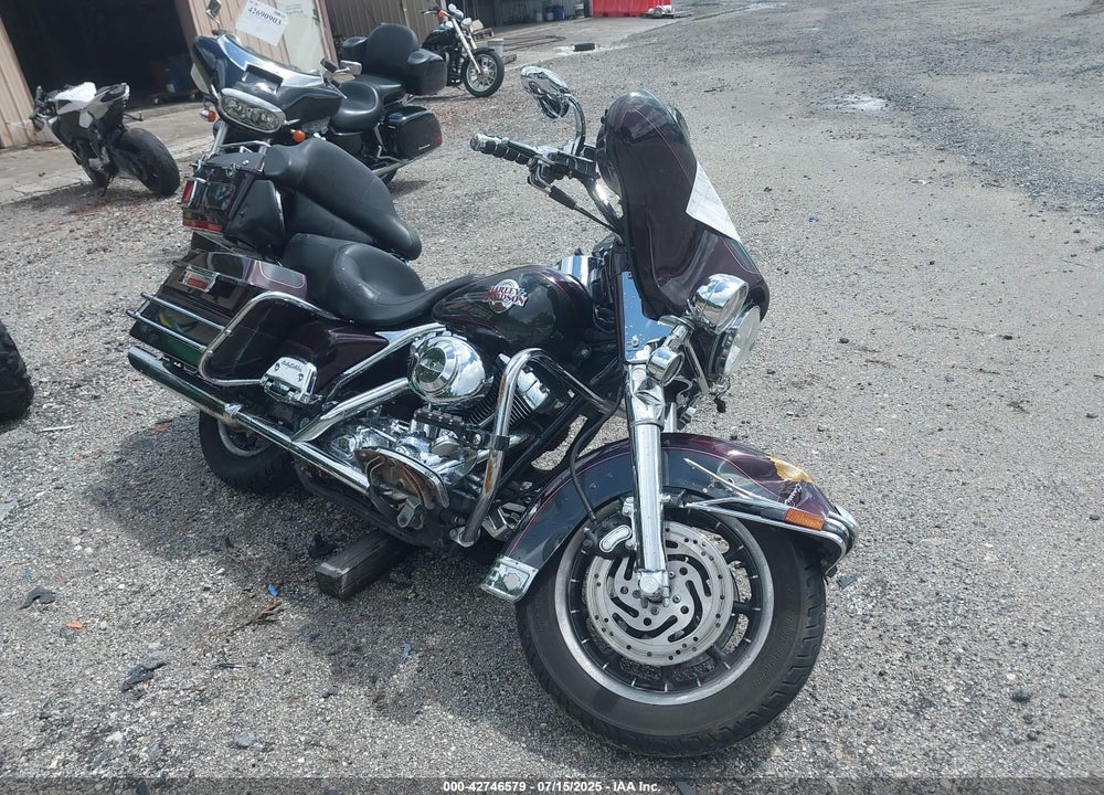2006 HARLEY-DAVIDSON FLHTCUI VIN: 1HD1FCW116Y668810