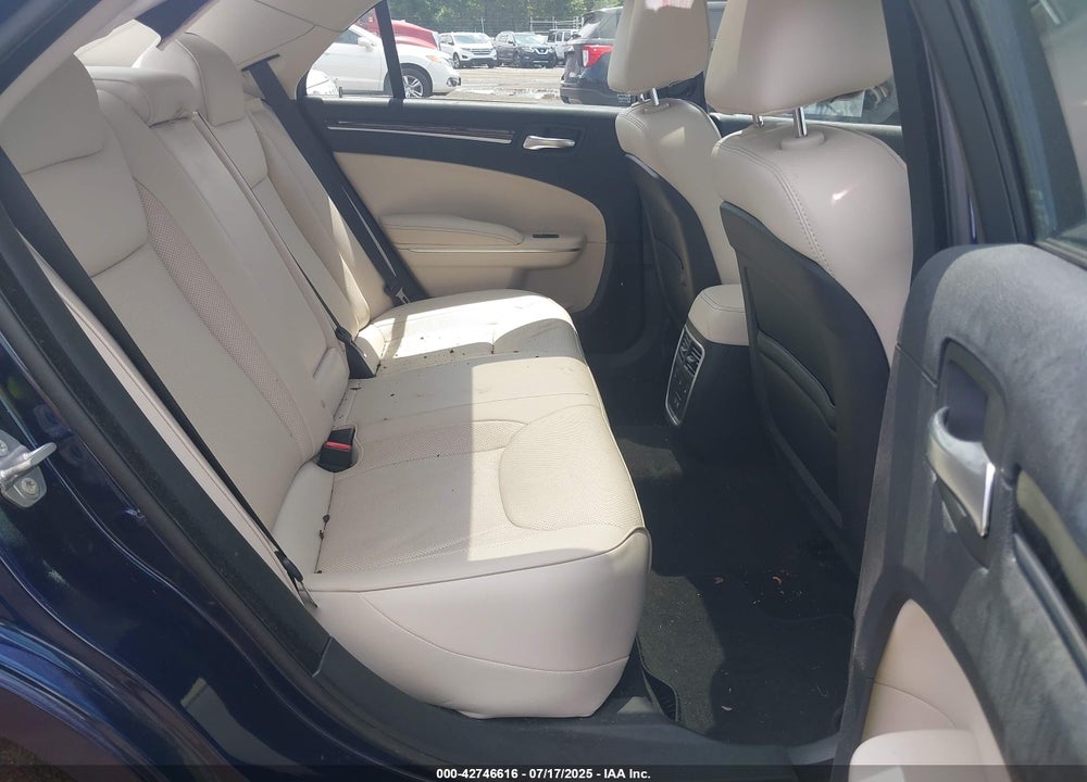 2015 CHRYSLER 300 VIN: 2C3CCAEG0FH864944