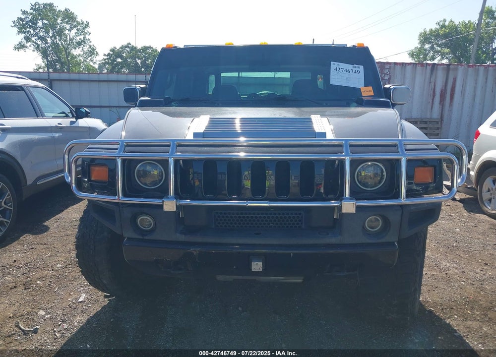 2005 HUMMER H2 SUT VIN: 5GRGN22U75H127380