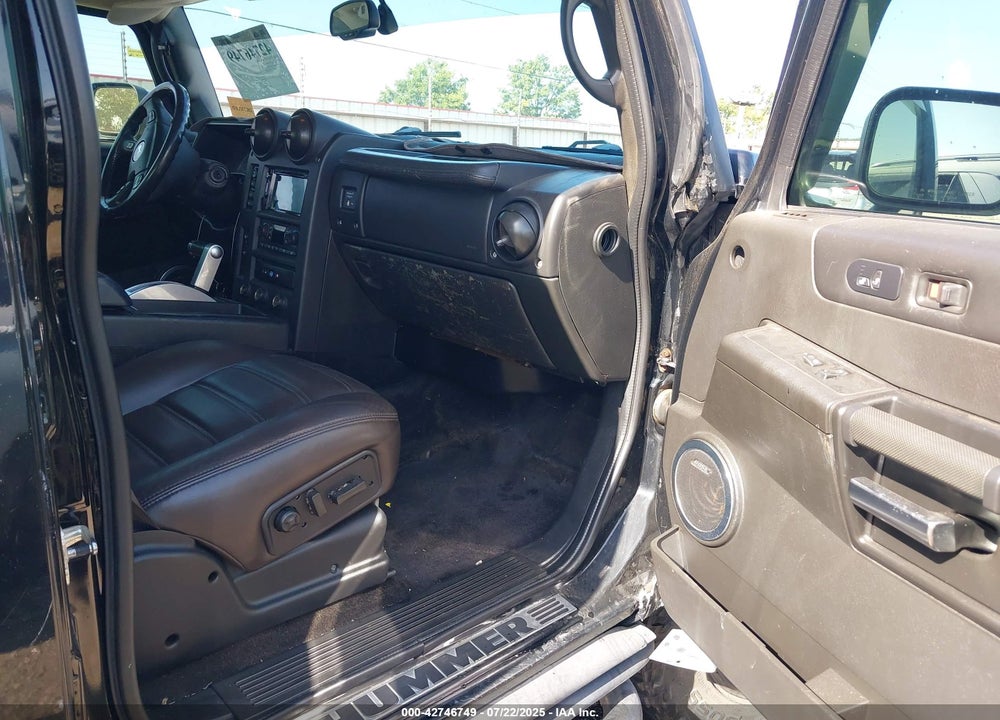 2005 HUMMER H2 SUT VIN: 5GRGN22U75H127380
