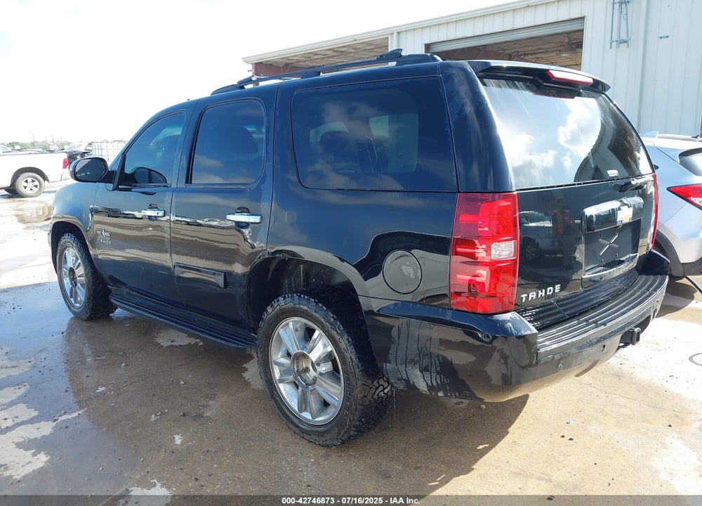 2011 CHEVROLET TAHOE VIN: 1GNSCAE05BR380084