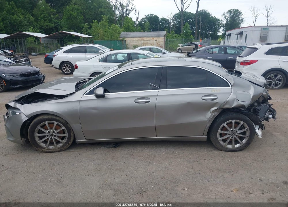 2019 MERCEDES-BENZ A 220 VIN: WDD3G4EB4KW020915