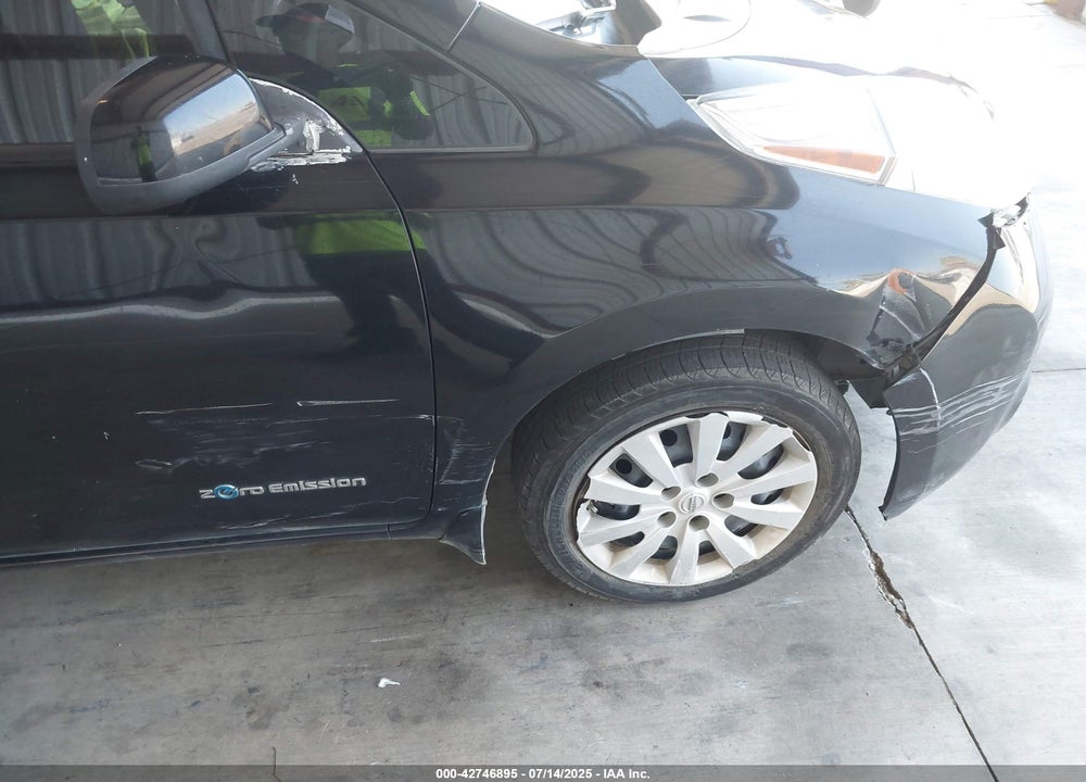 2015 NISSAN LEAF S VIN: 1N4AZ0CP8FC322529