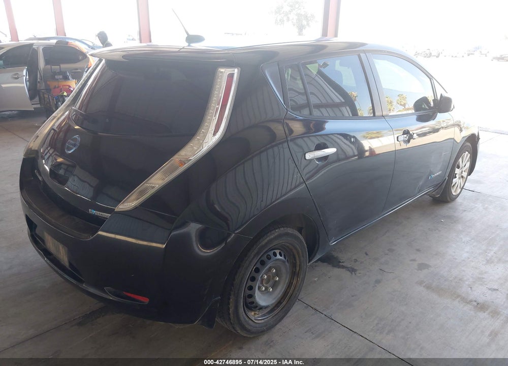 2015 NISSAN LEAF S VIN: 1N4AZ0CP8FC322529