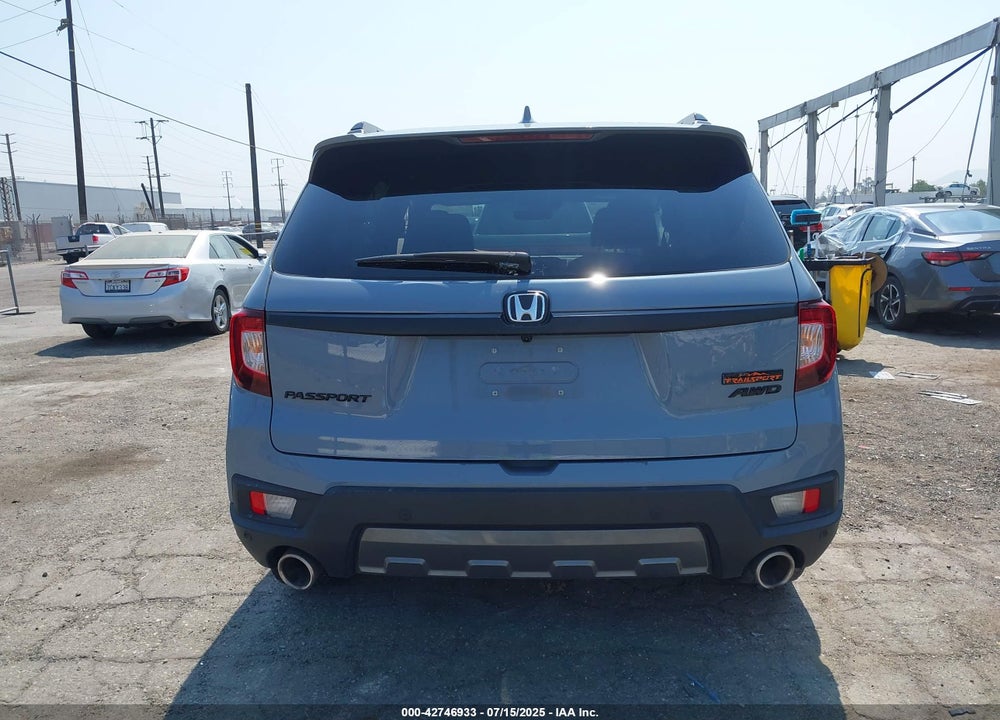 2022 HONDA PASSPORT AWD TRAILSPORT VIN: 5FNYF8H68NB026640