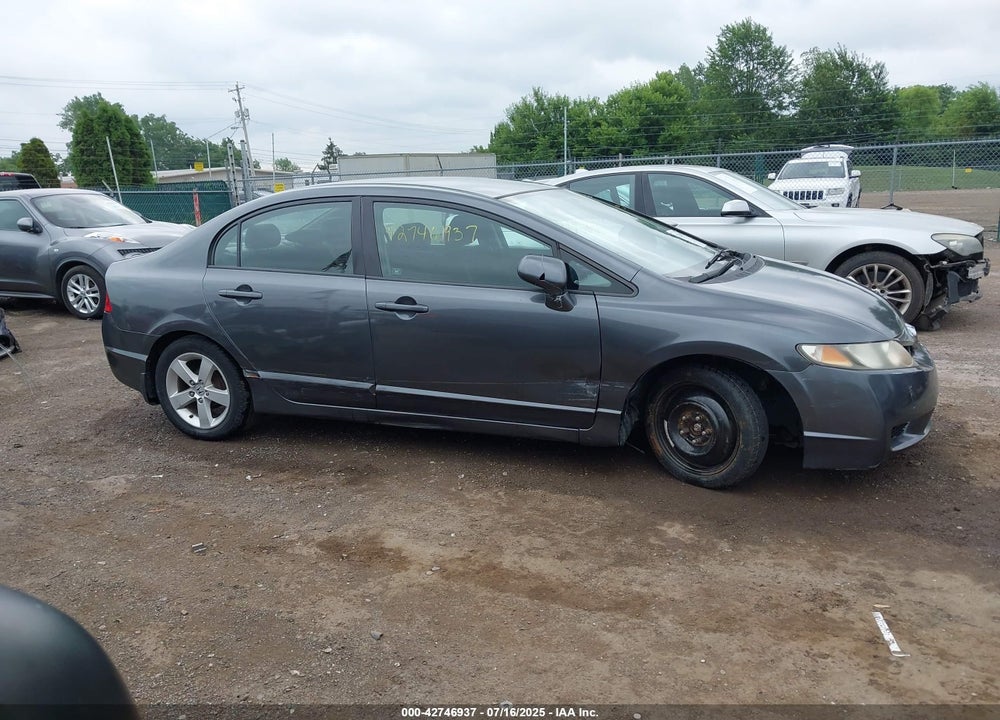 2010 HONDA CIVIC VIN: 2HGFA1F60AH557529