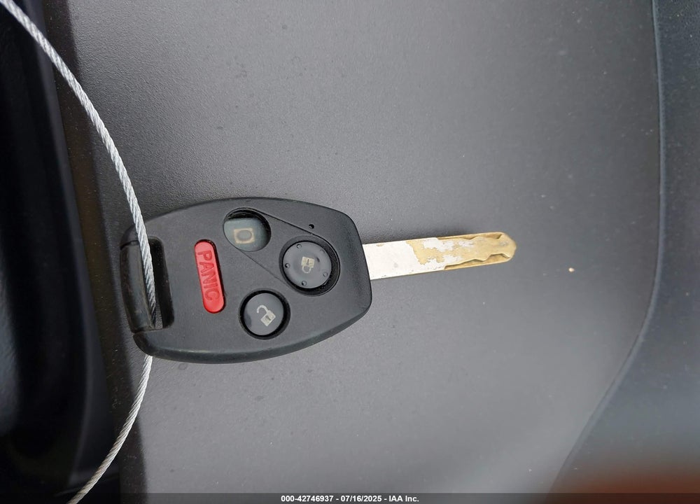 2010 HONDA CIVIC VIN: 2HGFA1F60AH557529
