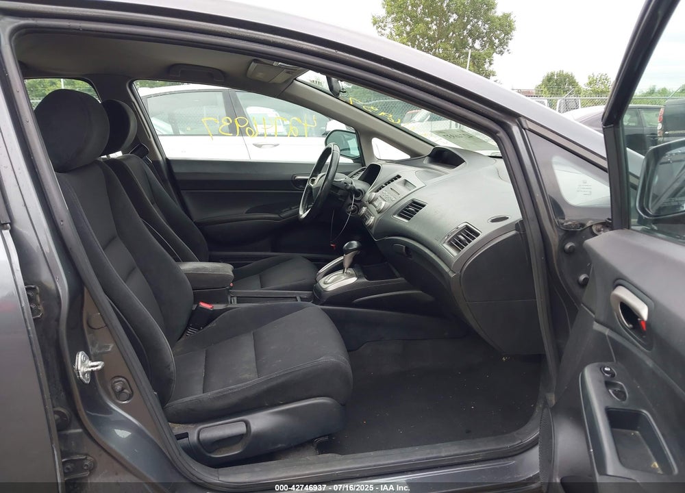 2010 HONDA CIVIC VIN: 2HGFA1F60AH557529