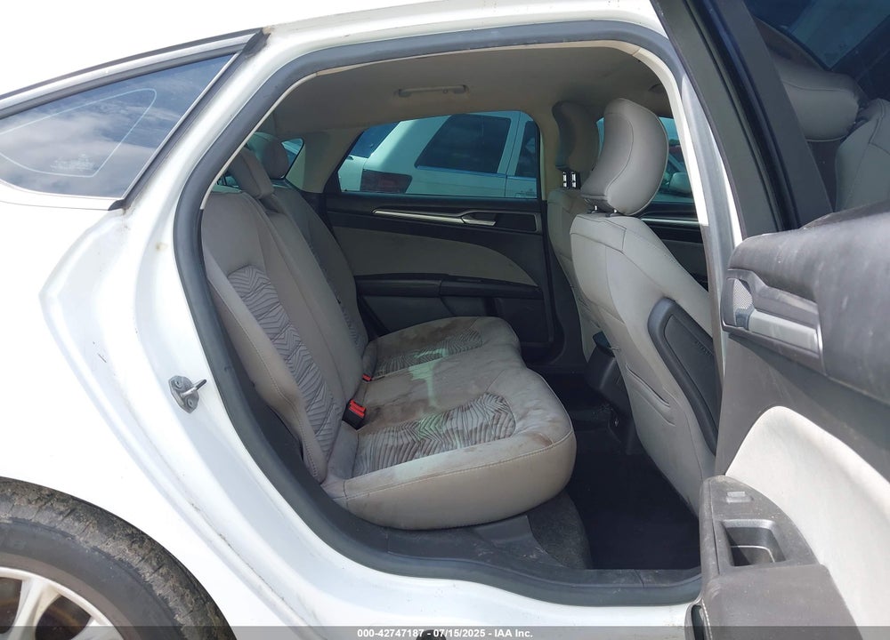 2016 FORD FUSION VIN: 3FA6P0G79GR125748