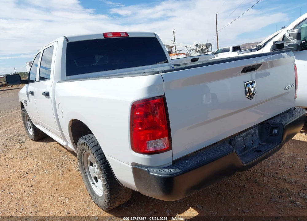 2022 RAM 1500 CLASSIC VIN: 3C6RR7KG8NG211490