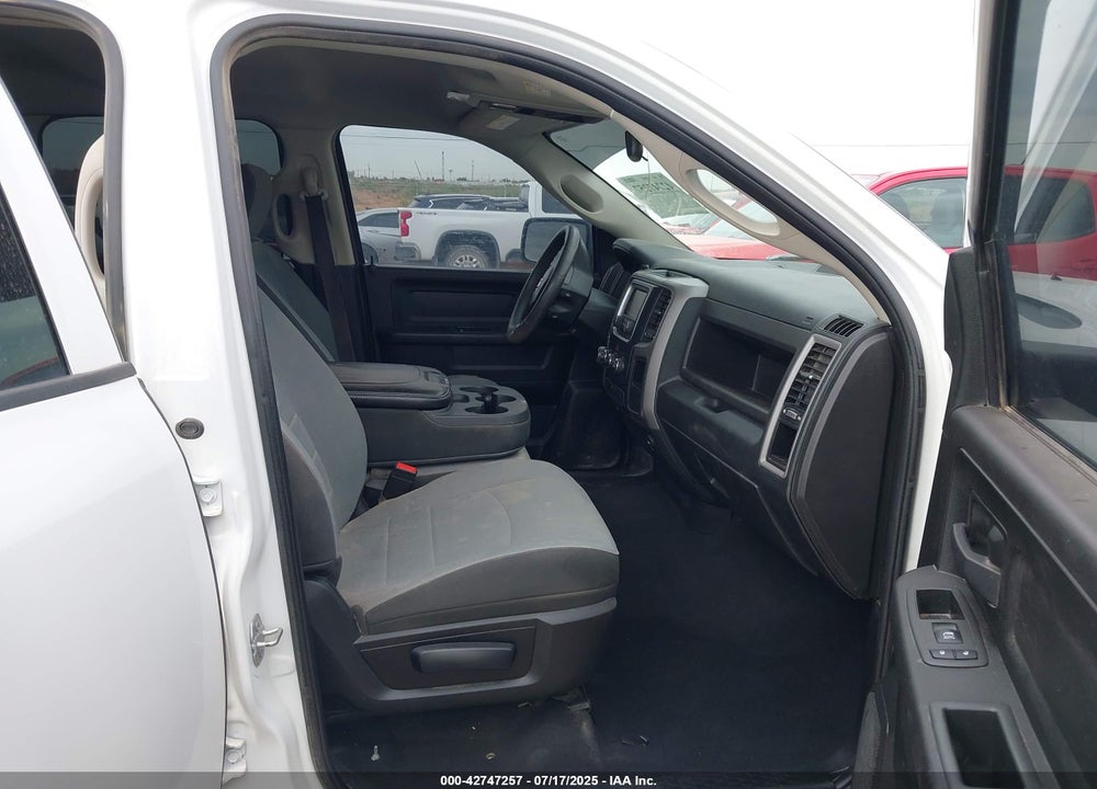 2022 RAM 1500 CLASSIC VIN: 3C6RR7KG8NG211490