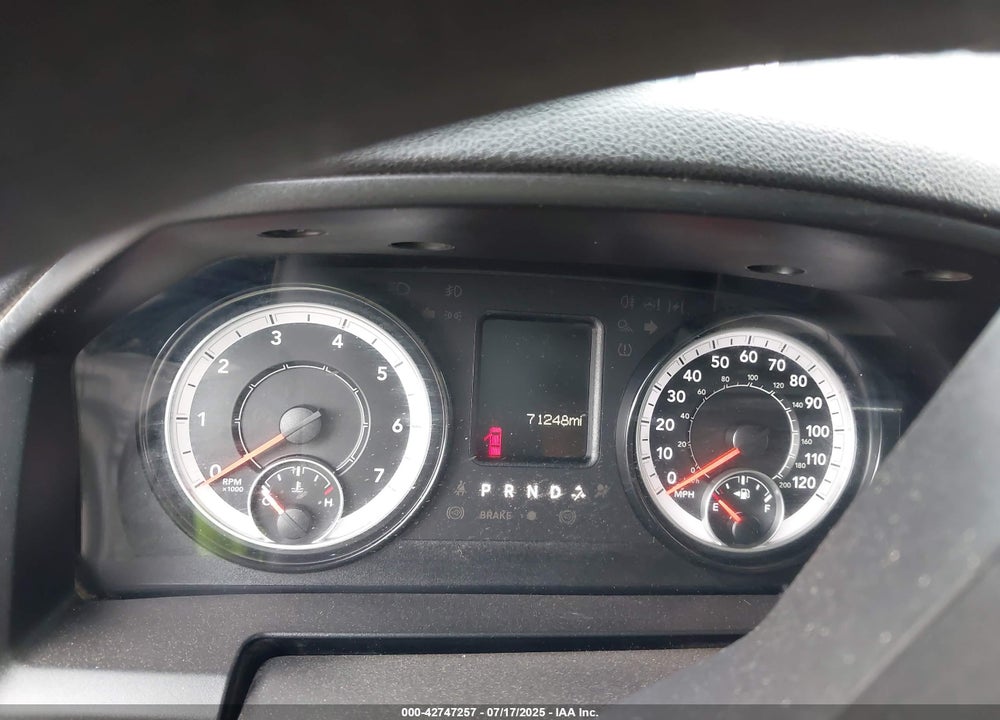 2022 RAM 1500 CLASSIC VIN: 3C6RR7KG8NG211490
