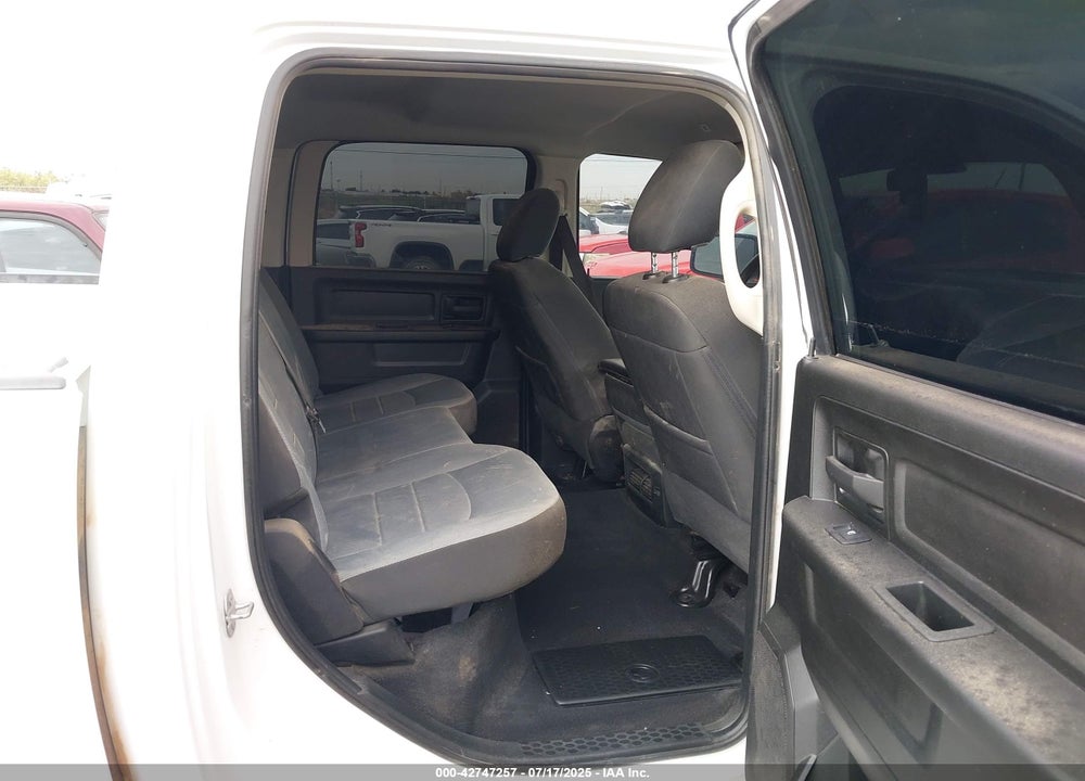 2022 RAM 1500 CLASSIC VIN: 3C6RR7KG8NG211490