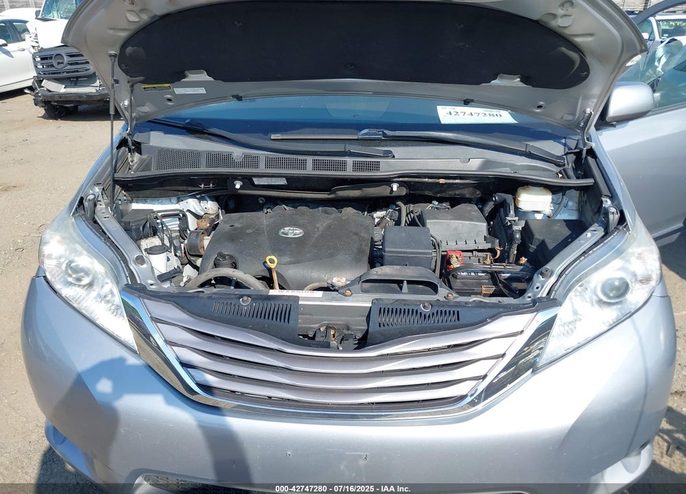 2017 TOYOTA SIENNA XLE 7 PASSENGER VIN: 5TDDZ3DC5HS183708