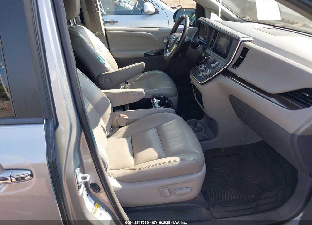 2017 TOYOTA SIENNA XLE 7 PASSENGER VIN: 5TDDZ3DC5HS183708