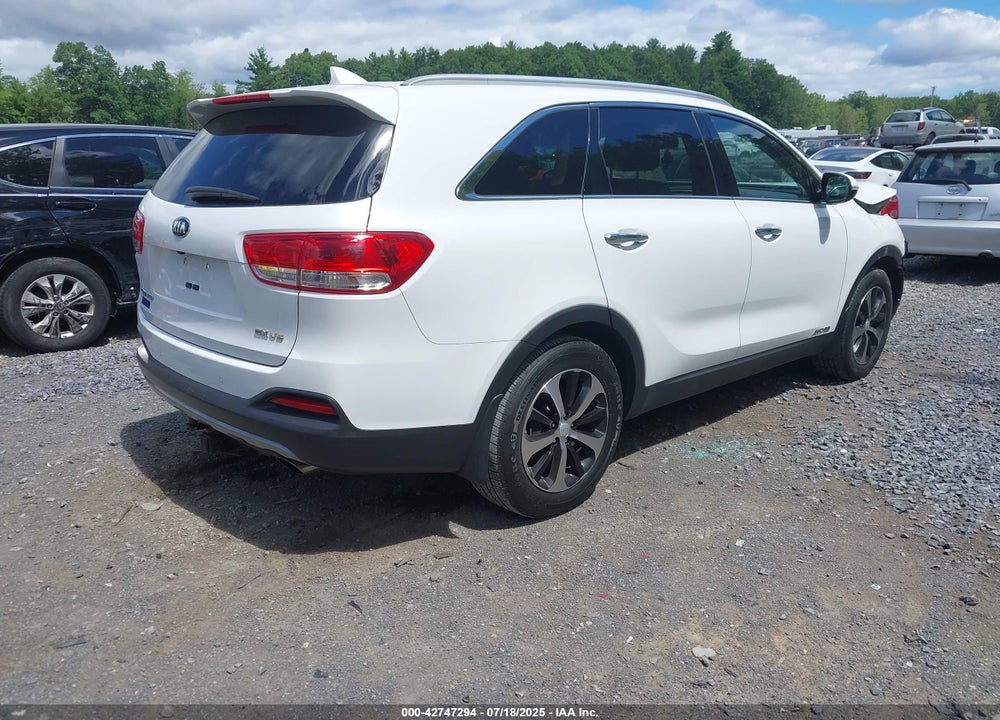 2017 KIA SORENTO VIN: 5XYPHDA52HG321827