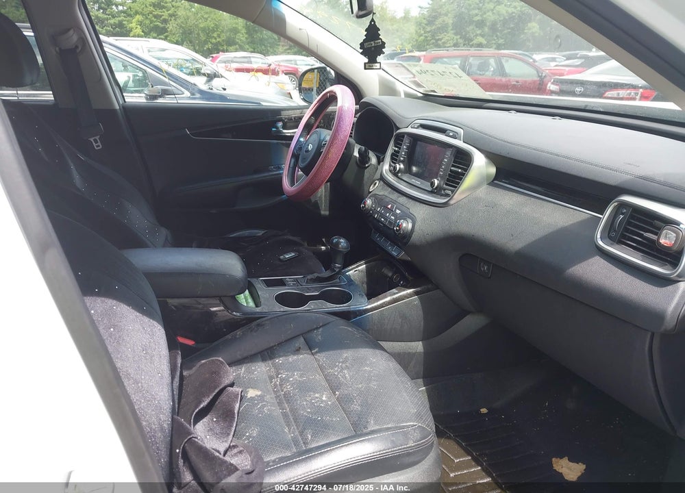 2017 KIA SORENTO VIN: 5XYPHDA52HG321827