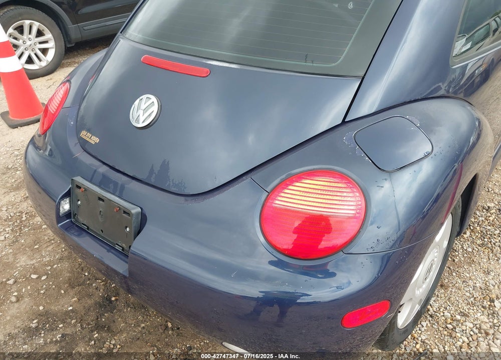 2000 VOLKSWAGEN NEW BEETLE GL VIN: 3VWBA21C0YM496613