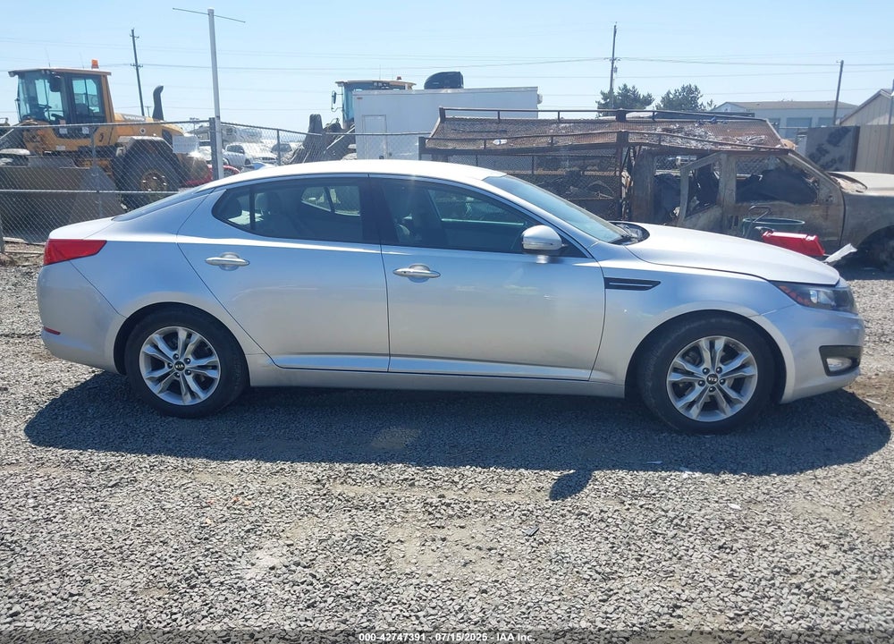 2011 KIA OPTIMA EX VIN: KNAGN4A72B5072422