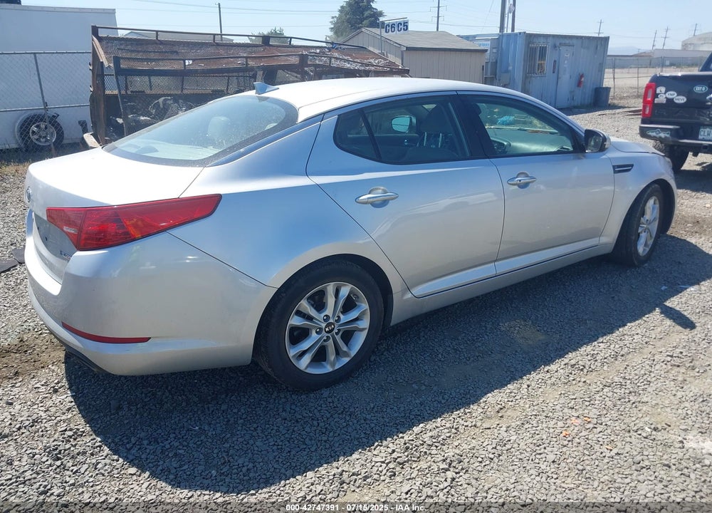 2011 KIA OPTIMA EX VIN: KNAGN4A72B5072422