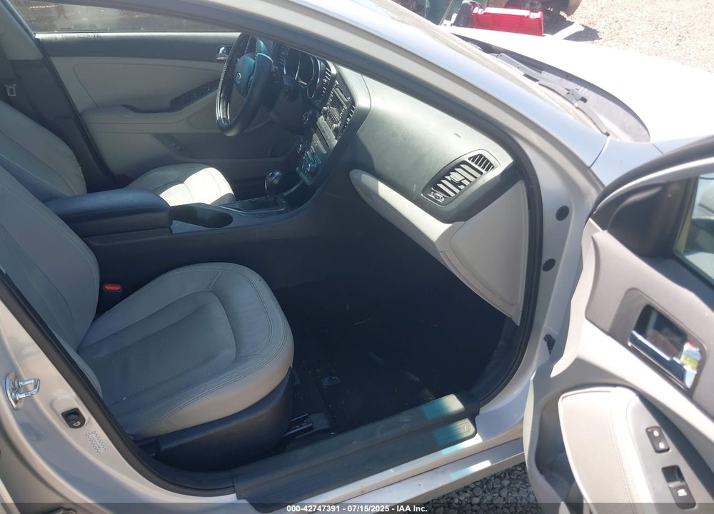 2011 KIA OPTIMA EX VIN: KNAGN4A72B5072422