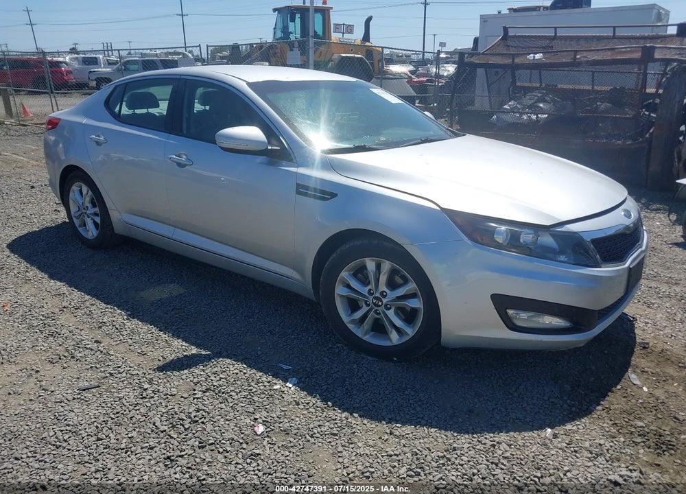 2011 KIA OPTIMA EX VIN: KNAGN4A72B5072422