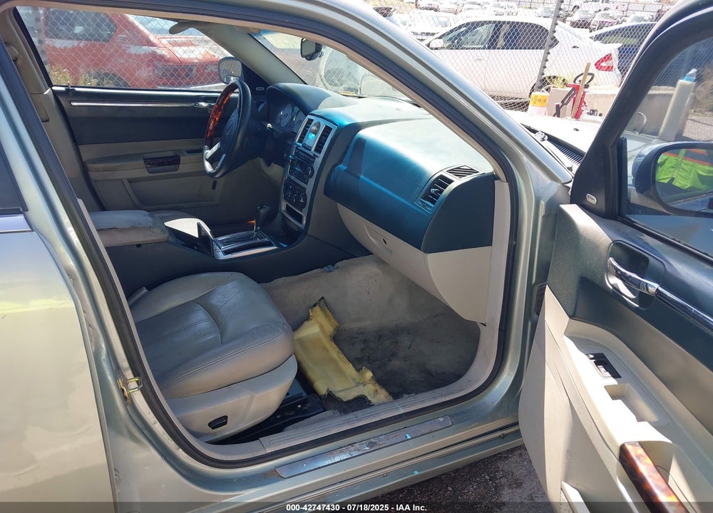 2005 CHRYSLER 300C VIN: 2C3JA63HX5H656820