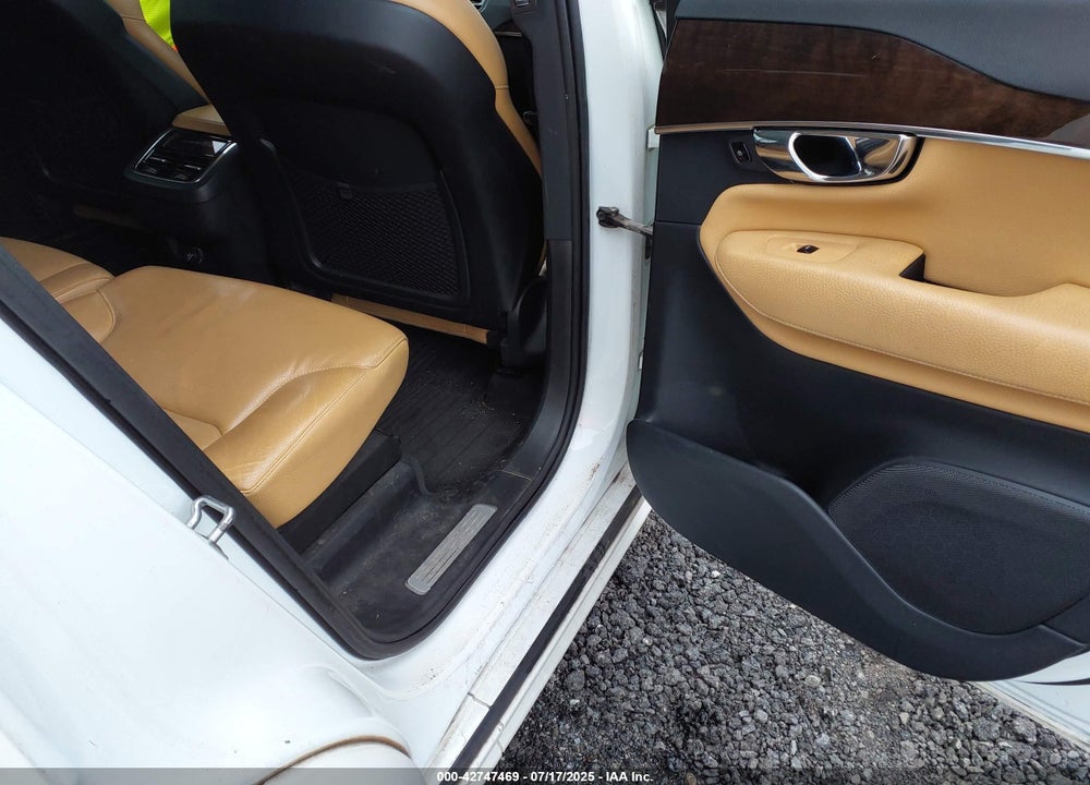 2016 VOLVO XC90 VIN: YV4A22PK0G1013284
