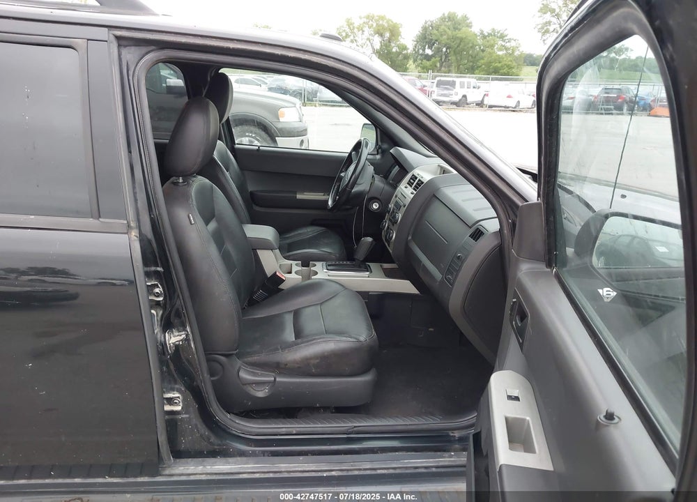 2008 FORD ESCAPE VIN: 1FMCU93108KC93467